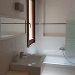 Bella Vista Apartment *